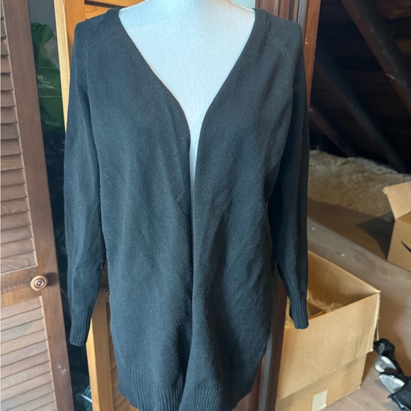 Skull Cardigan - Picture 2 of 3